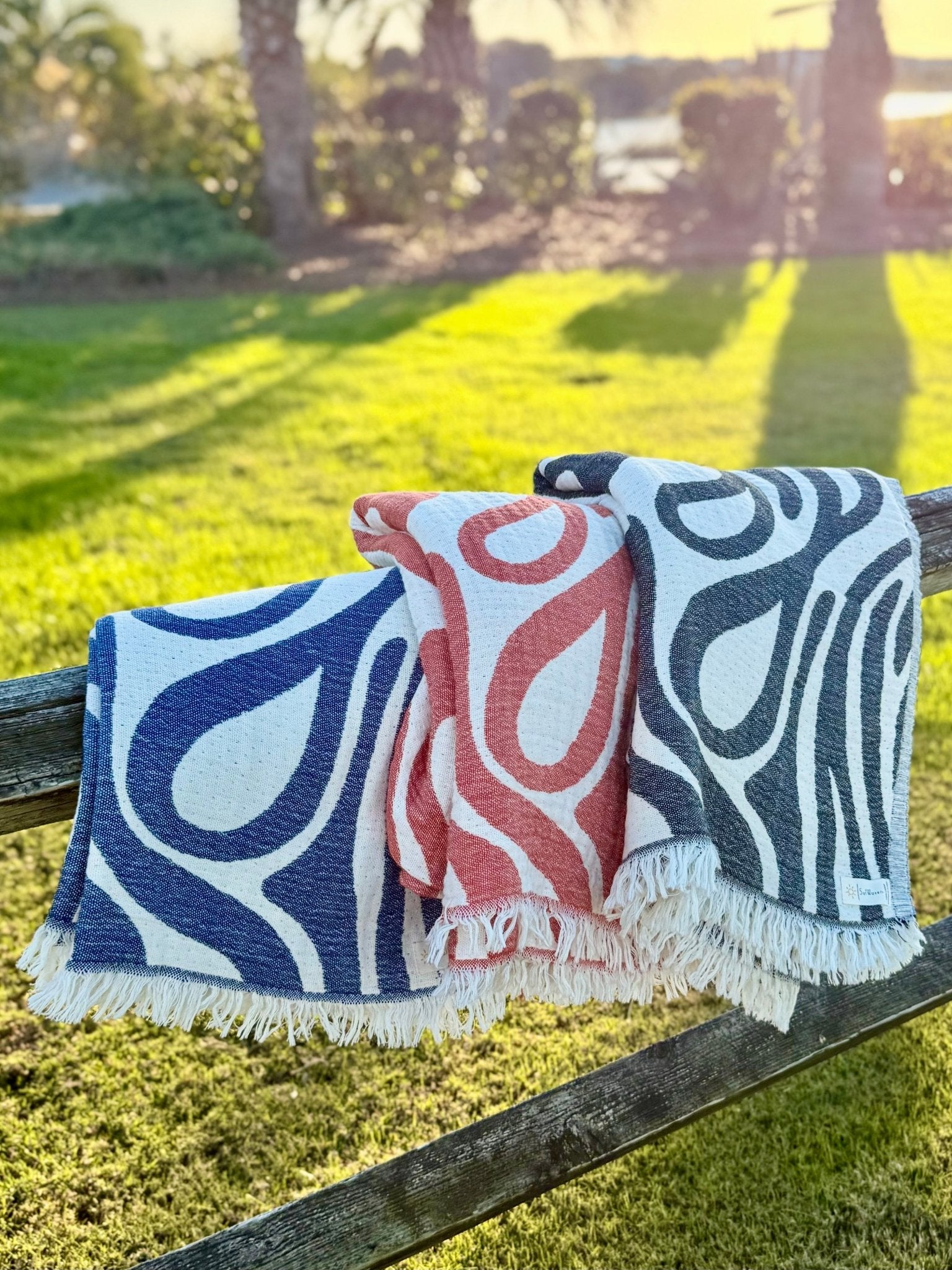 Lisbon Throw - SolWoven