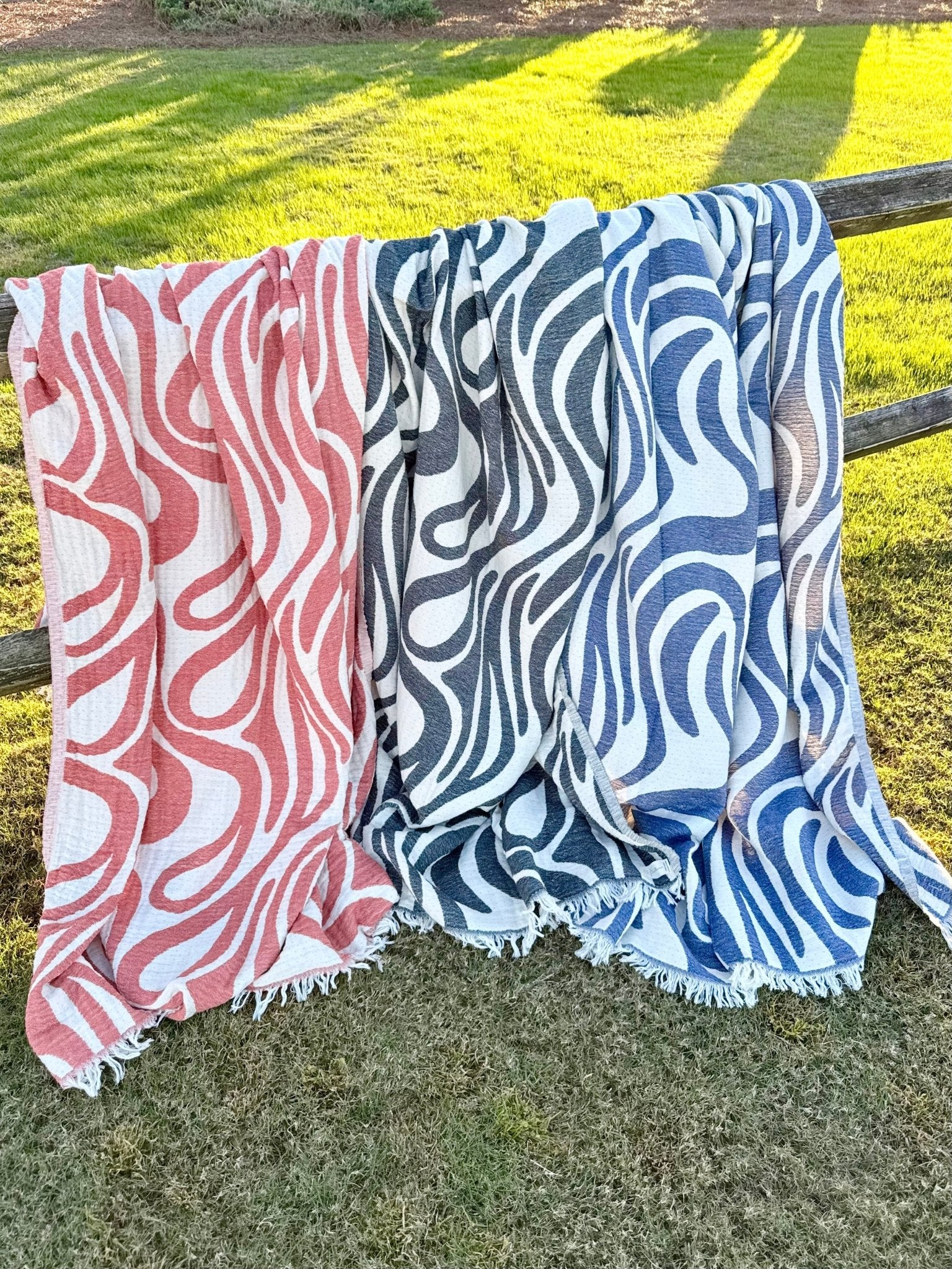 Lisbon Throw - SolWoven